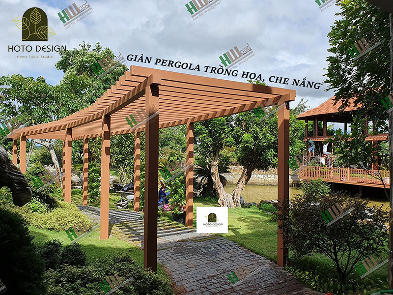 Cột gỗ nhựa ngoài trời được sử dụng để làm giàn Pergola, giàn lam che nắng cho không gian ngoài trời.